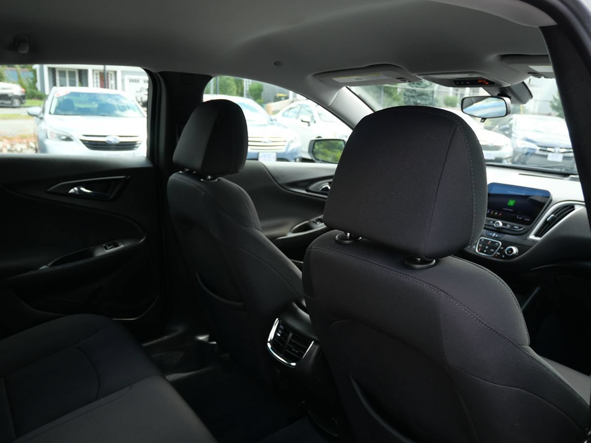 Used 2022 Chevrolet Malibu LT FWD image 24