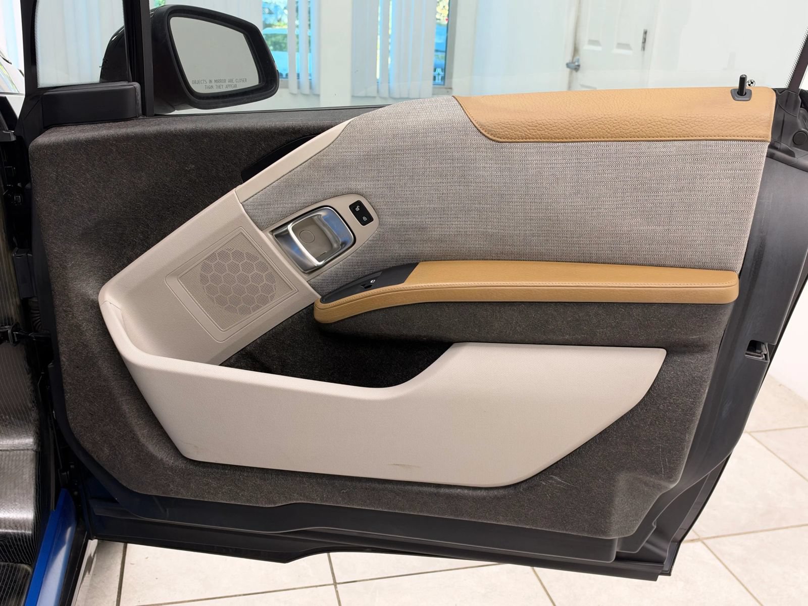 Used 2014 BMW i3 w/ Range Extender RWD image 23