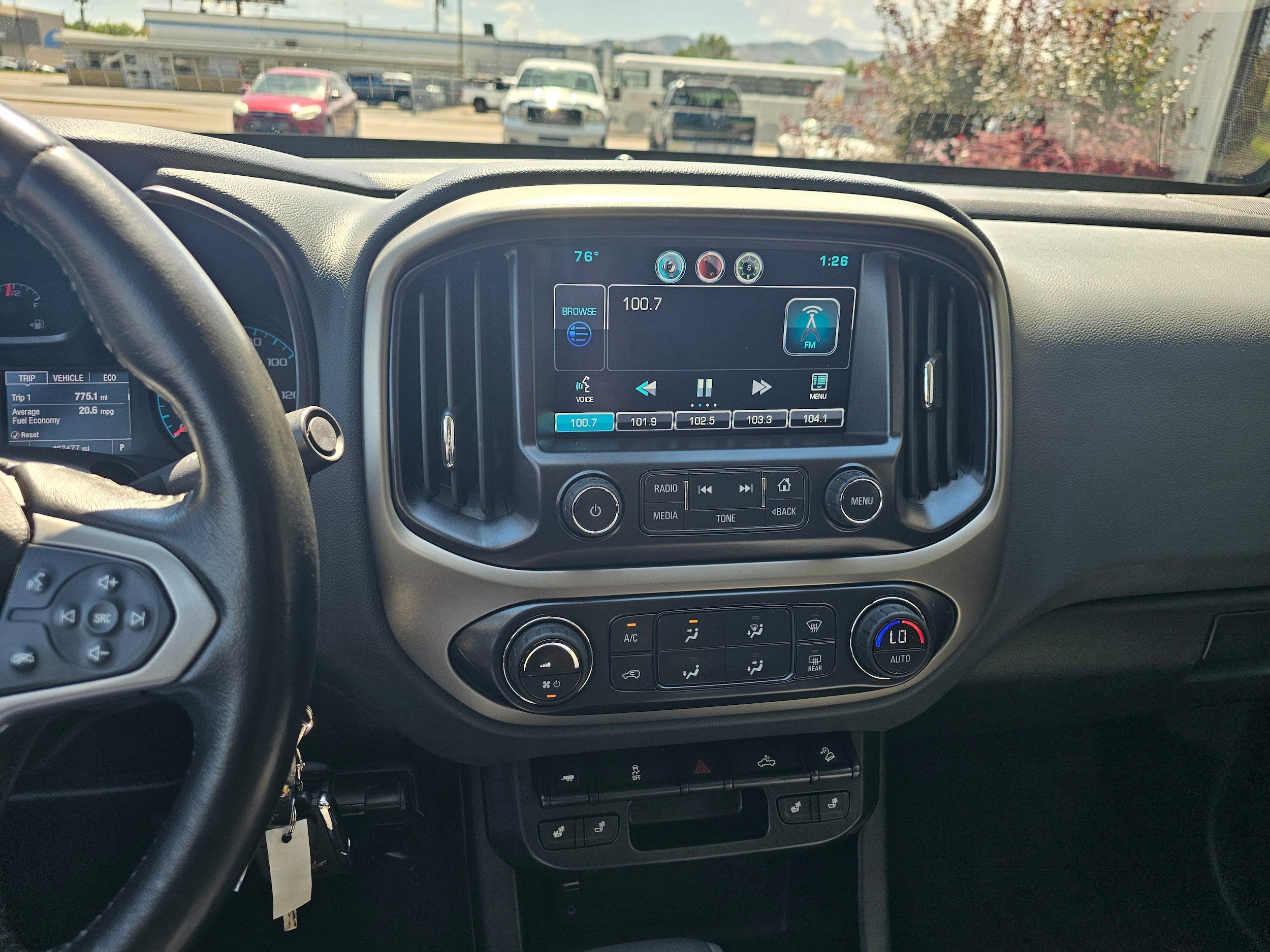 Used 2015 Chevrolet Colorado Z71 w/ LPO, Gearon Bar Package AWD/4WD image 13