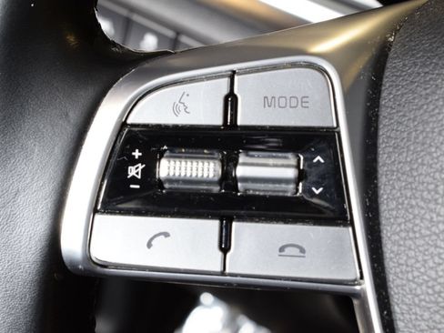 Used 2022 Kia Telluride S FWD image 19