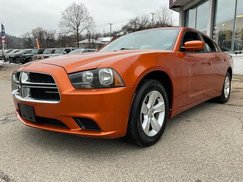 Used 2011 Dodge Charger SE image 5