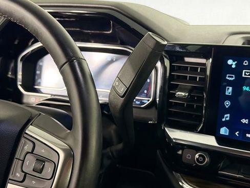 Used 2023 Chevrolet Silverado 1500 LT image 16