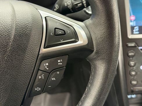 Used 2019 Ford Fusion Energi Titanium FWD image 16