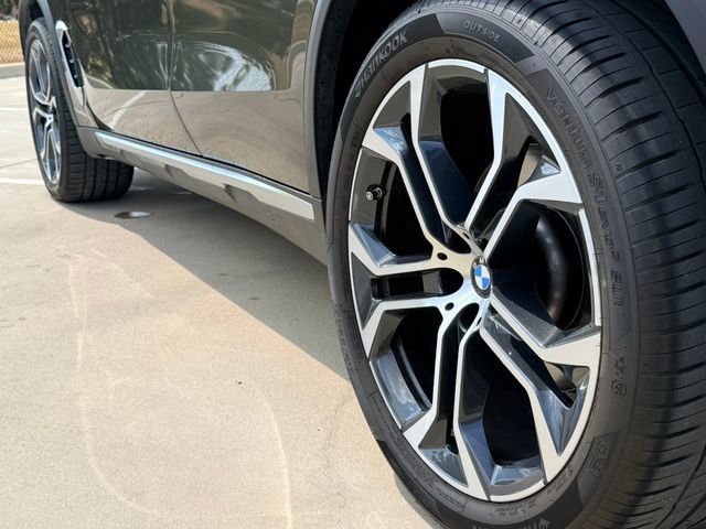 Used 2025 BMW X5 xDrive40i AWD/4WD image 18