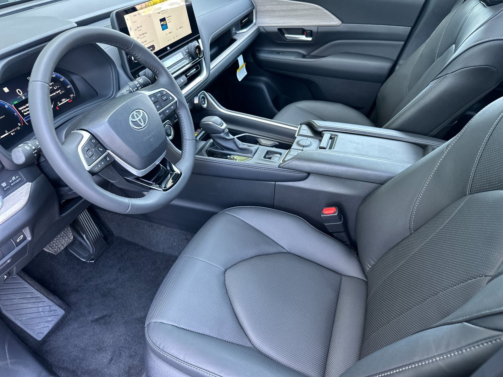 Used 2026 Toyota Grand Highlander FWD image 10
