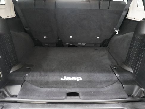 Used 2011 Jeep Wrangler Unlimited Sport image 20