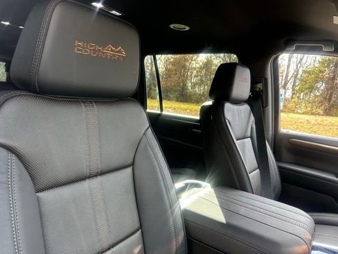 New 2026 Chevrolet Suburban High Country AWD/4WD image 21