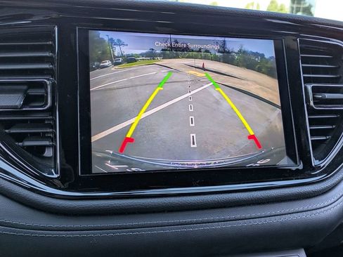 Used 2021 Dodge Durango GT image 24