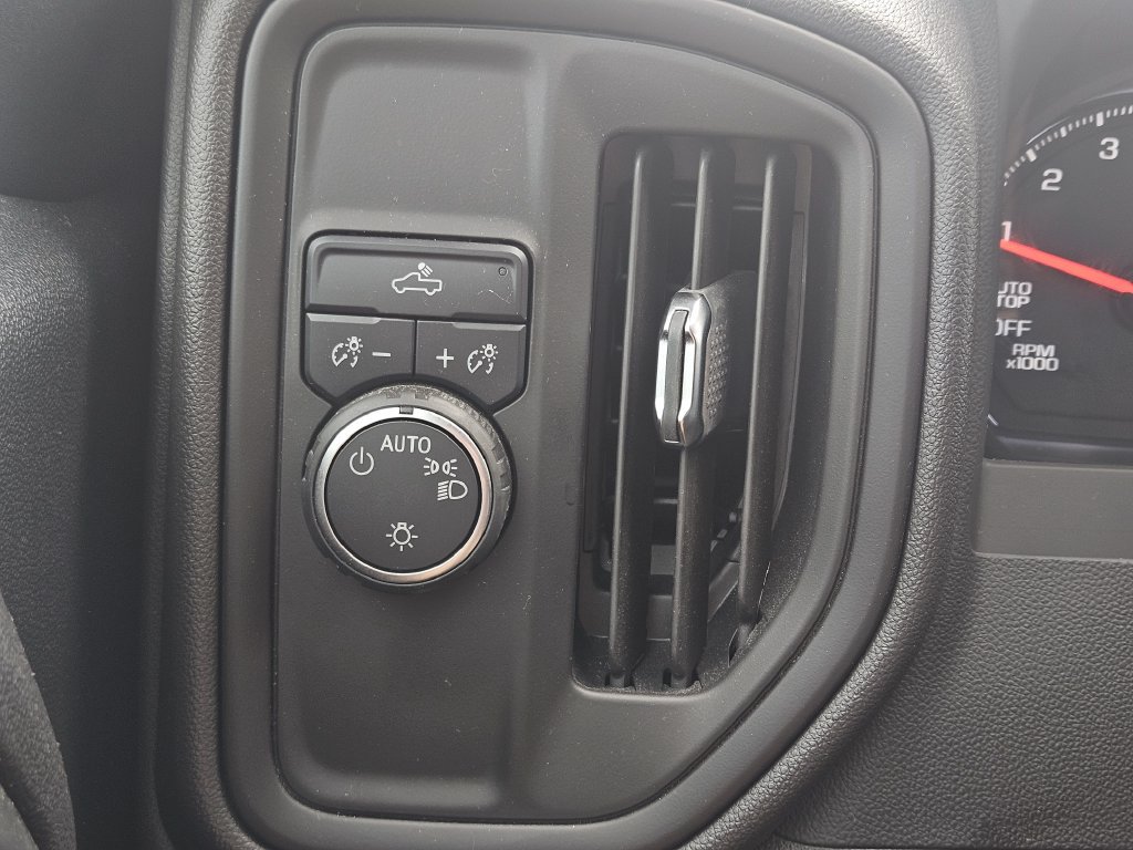 Used 2025 Chevrolet Silverado 1500 Custom RWD image 22