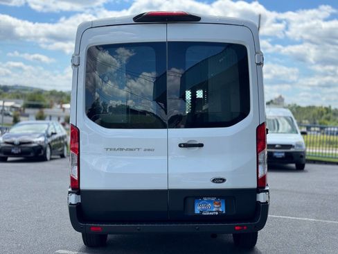 Used 2018 Ford Transit 250 130 Medium Roof image 38
