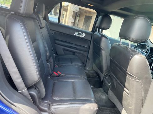 Used 2014 Ford Explorer XLT w/ Equipment Group 202A FWD image 15