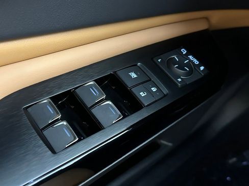 Used 2024 Lexus ES 300h Ultra Luxury w/ Accessory Package (Z1) image 36