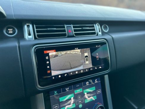 Used 2020 Land Rover Range Rover HSE image 26