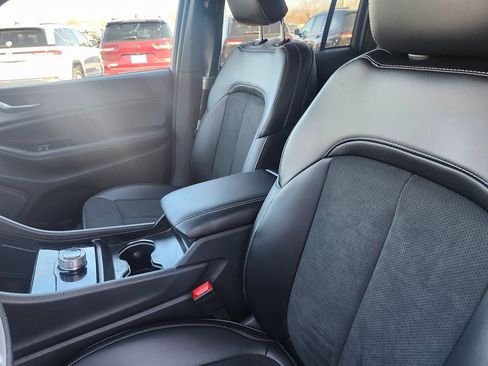 Used 2025 Jeep Grand Cherokee Altitude image 20