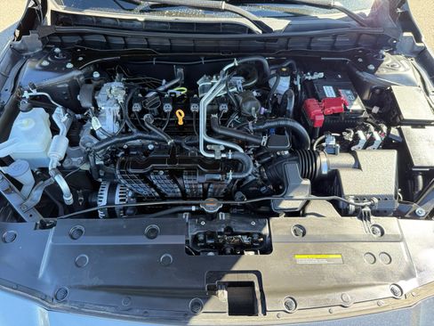 Used 2024 Nissan Altima 2.5 SR FWD image 20