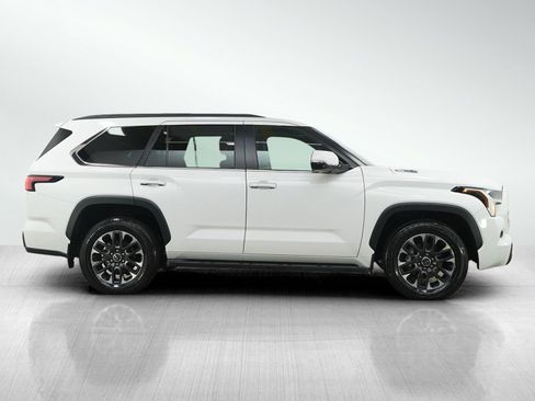 Used 2025 Toyota Sequoia SR5 w/ SR5 Premium Package AWD/4WD image 6