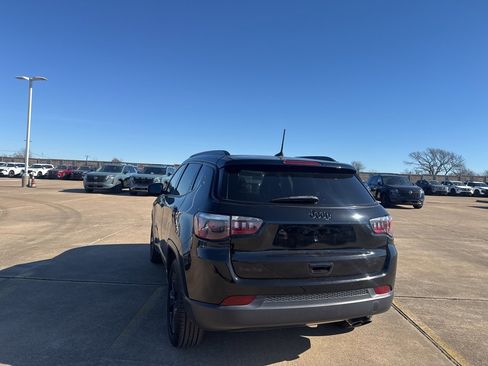 Used 2020 Jeep Compass Latitude image 18