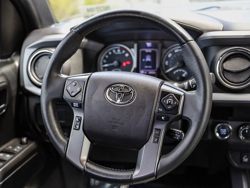 Certified 2021 Toyota Tacoma TRD Off-Road w/ Technology Package AWD/4WD image 15