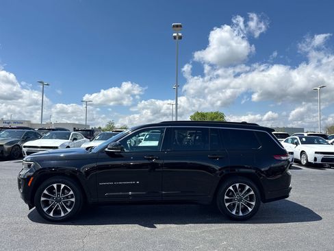 Used 2024 Jeep Grand Cherokee L Overland w/ Advanced Protech Group III AWD/4WD image 6