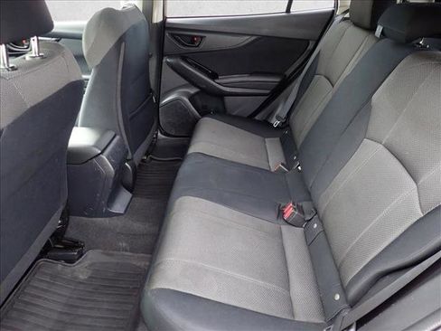 Used 2019 Subaru Crosstrek 2.0i image 9