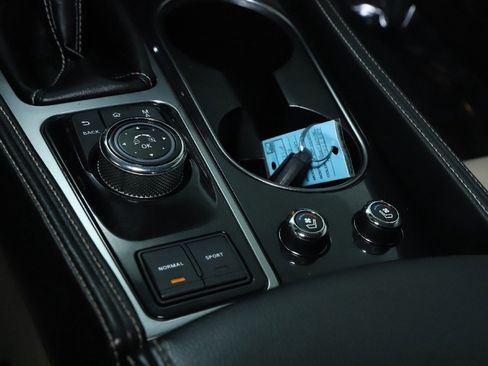 Used 2017 Nissan Maxima Platinum image 28