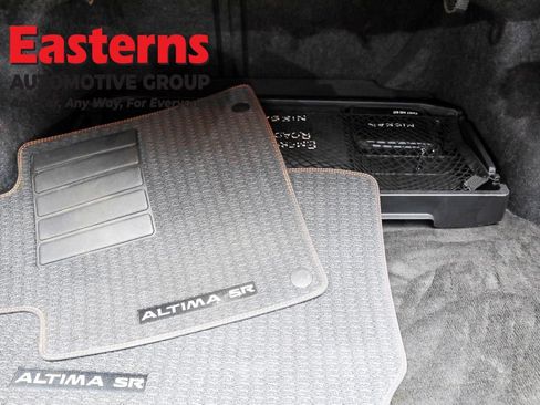 Used 2022 Nissan Altima 2.5 SR FWD image 9