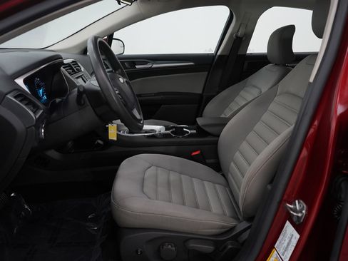 Used 2015 Ford Fusion S image 16