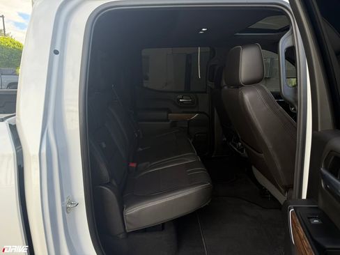 Used 2019 Chevrolet Silverado 1500 High Country w/ Technology Package AWD/4WD image 27