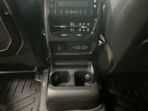 Used 2022 Jeep Grand Cherokee L Laredo w/ Luxury Tech Group I image 16