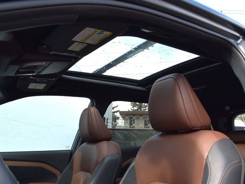 Used 2025 Subaru Forester Touring w/ Popular Package - Touring image 12