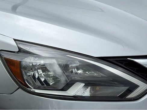 Used 2019 Nissan Sentra S FWD image 14