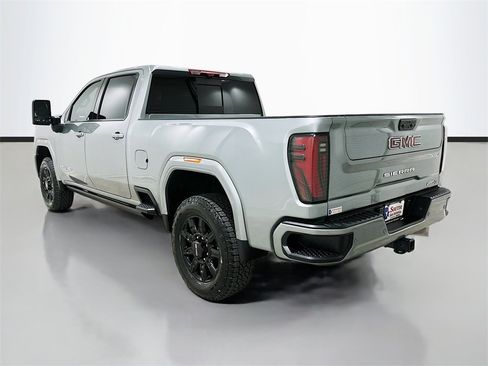 Used 2024 GMC Sierra 2500 AT4 w/ AT4 Premium Plus Package image 5