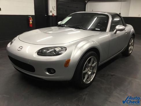 Used 2006 MAZDA MX-5 Miata Touring image 16