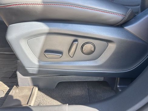 Used 2025 Ford Explorer ST-Line w/ ST-Line Street Pack image 11