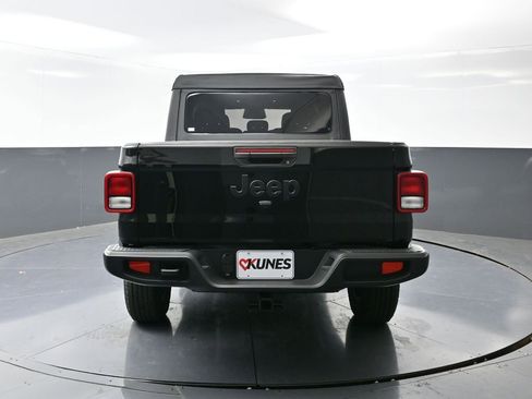 New 2026 Jeep Gladiator Sport image 13