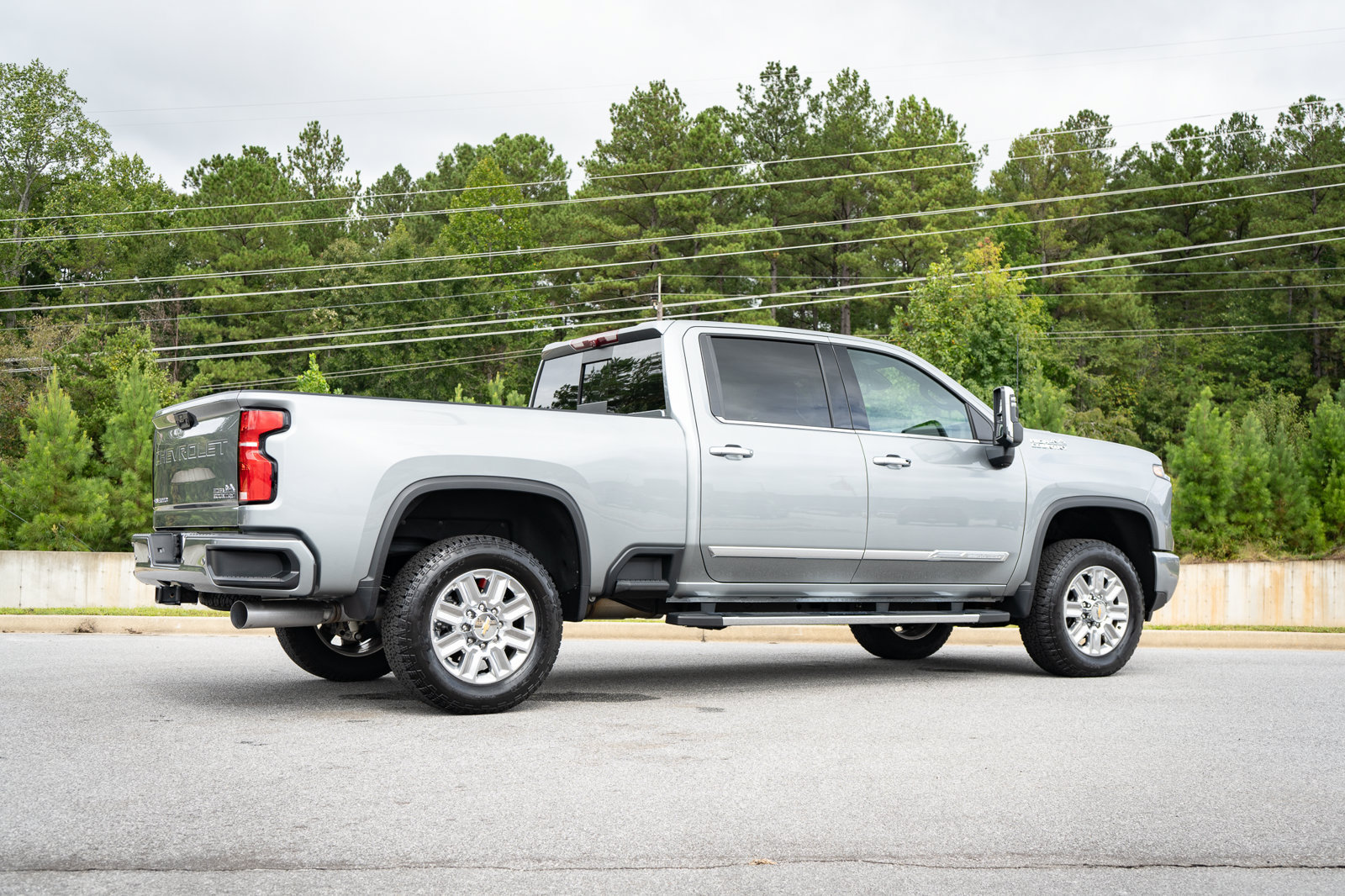 Used 2025 Chevrolet Silverado 2500 High Country w/ Technology Package AWD/4WD image 20