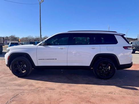 New 2025 Jeep Grand Cherokee L Limited w/ Luxury Tech Group II RWD image 9