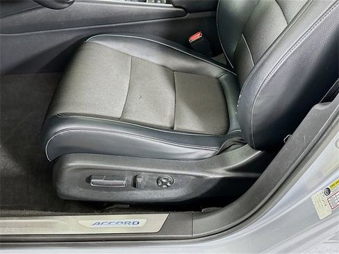 Used 2018 Honda Accord Sport image 23