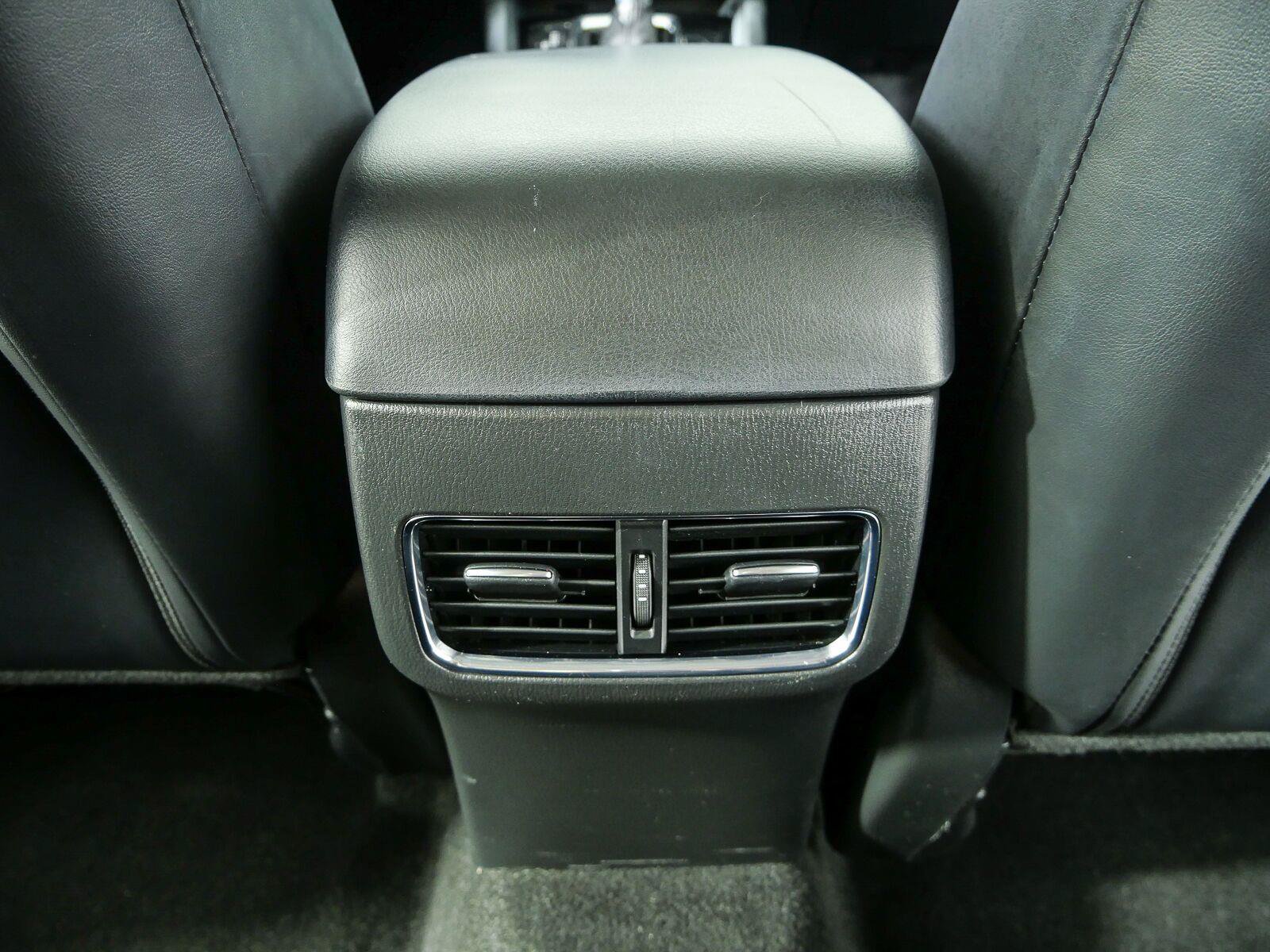 Used 2018 MAZDA CX-5 Touring w/ Preferred Equipment Package FWD image 19