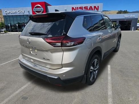 Used 2025 Nissan Rogue SL w/ SL Premium Package AWD/4WD image 8