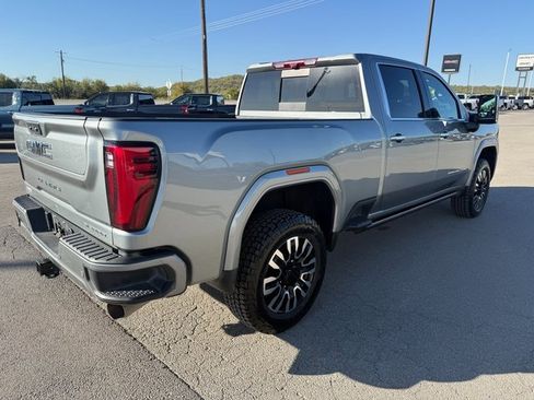 Used 2024 GMC Sierra 2500 Denali Ultimate image 6