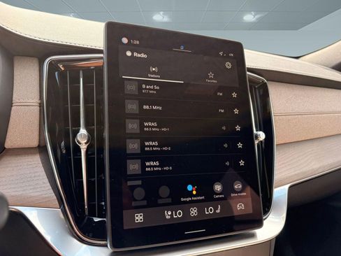 Certified 2026 Volvo XC90 B6 Plus w/ Protection Package image 30