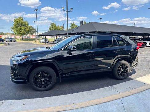 Used 2023 Toyota RAV4 SE AWD/4WD image 1