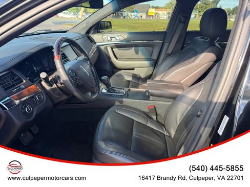 Used 2015 Lincoln MKS FWD image 7
