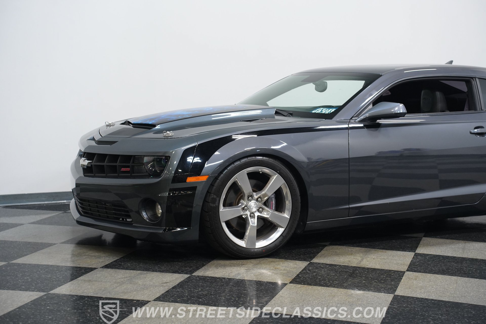 Used 2010 Chevrolet Camaro SS w/ RS Package RWD image 18