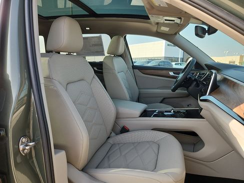 New 2026 Volkswagen Atlas SE FWD image 15