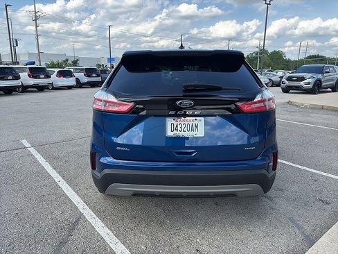 Used 2022 Ford Edge SEL w/ Convenience Package AWD/4WD image 4