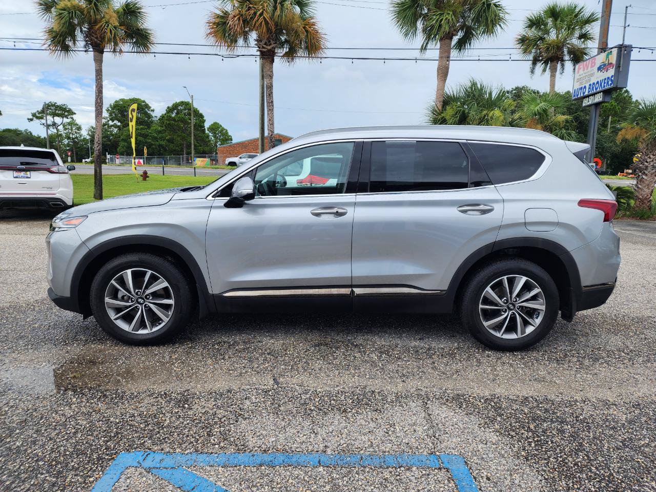 Used 2020 Hyundai Santa Fe Limited FWD image 2