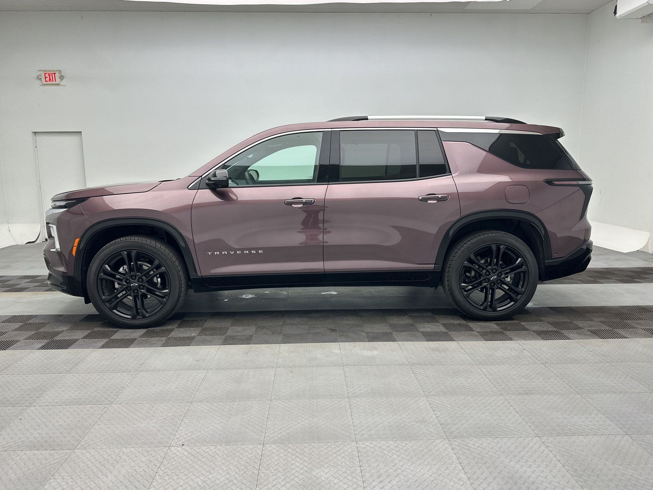 Certified 2026 Chevrolet Traverse High Country AWD/4WD image 2