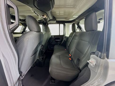 Used 2021 Jeep Wrangler Unlimited Sport image 22